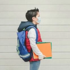 Masques Chirurgicaux Enfant CE 3 Plis Jetables 3-12 Ans Type IIR - Pack De 50 - Couleur Bleu - Bleu, Rose - SILAMP - Bleu, Rose 7 Masques Chirurgicaux Enfant CE 3 Plis Jetables 3-12 Ans Type IIR - Pack De 50 - Couleur Bleu - Bleu, Rose - SILAMP - Bleu, Rose -Protection des voies respiratoires Soldes 26969061 3