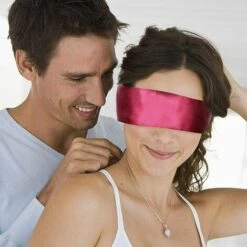 ILOVEMILAN Satin Bandeau Yeux, Masque Bandeau Satin Bandeau Sur Les Yeux Sommeil, Bandage Yeux/Bandeaux Yeux Masque De Sommeil Pour Adulte, Couples 150 Cm 2pcs (Noir Rouge & Noir) 10 ILOVEMILAN Satin Bandeau Yeux, Masque Bandeau Satin Bandeau Sur Les Yeux Sommeil, Bandage Yeux/Bandeaux Yeux Masque De Sommeil Pour Adulte, Couples 150 Cm 2pcs (Noir Rouge & Noir) -Protection des voies respiratoires Soldes 38998556 4