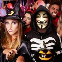 HEGUYEY Halloween Masque Anonymous, 2pcs Masque Deguisement Pour Adulte Enfant Fille Homme, V Pour Vendetta Mask, Anonymous Mask Pour Cosplay Halloween Carnaval , Accessoire Tiktok (Blanc, Beige) -Protection des voies respiratoires Soldes 67279268 4